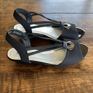 Marbella Women's Leann Black Slingback Sandals Size 8 W